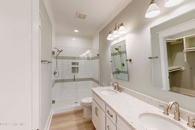 64 Pier View Court, Hampstead, NC 28443