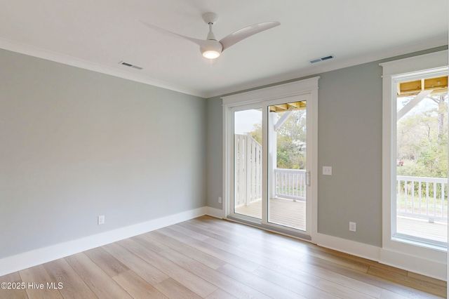 64 Pier View Court, Hampstead, NC 28443