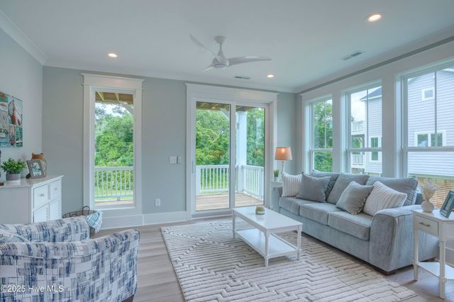 64 Pier View Court, Hampstead, NC 28443