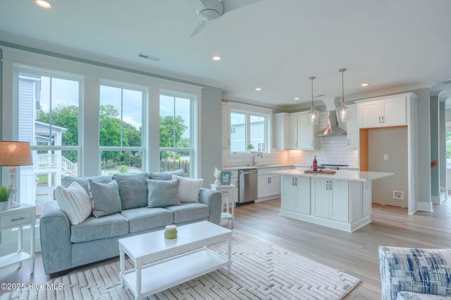 64 Pier View Court, Hampstead, NC 28443