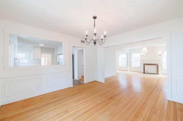 2438 Albans Road, Houston, TX 77005