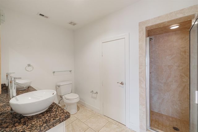 2438 Albans Road, Houston, TX 77005