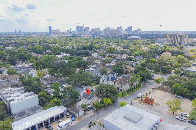 2438 Albans Road, Houston, TX 77005