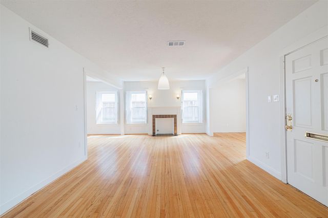 2438 Albans Road, Houston, TX 77005