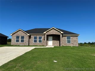 1022 Jasmine Lane, Madill, OK 73446