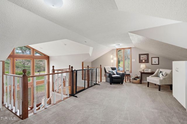 4953 Weaver Pike, Bluff City, TN 37618