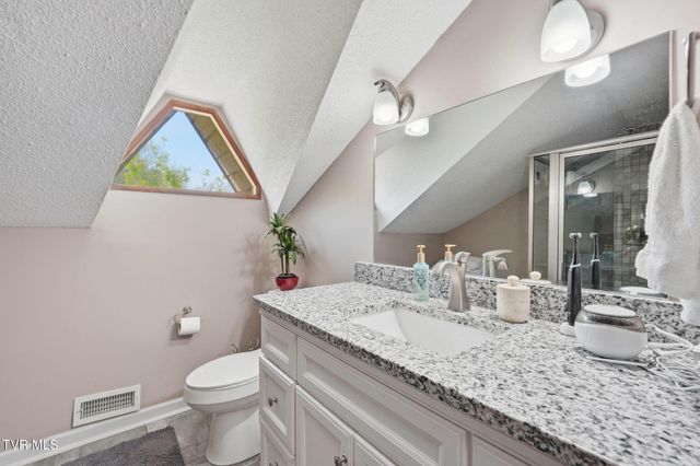 4953 Weaver Pike, Bluff City, TN 37618