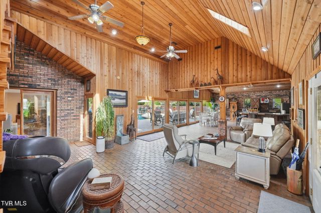 4953 Weaver Pike, Bluff City, TN 37618