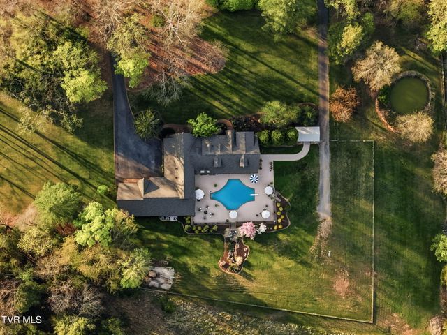4953 Weaver Pike, Bluff City, TN 37618