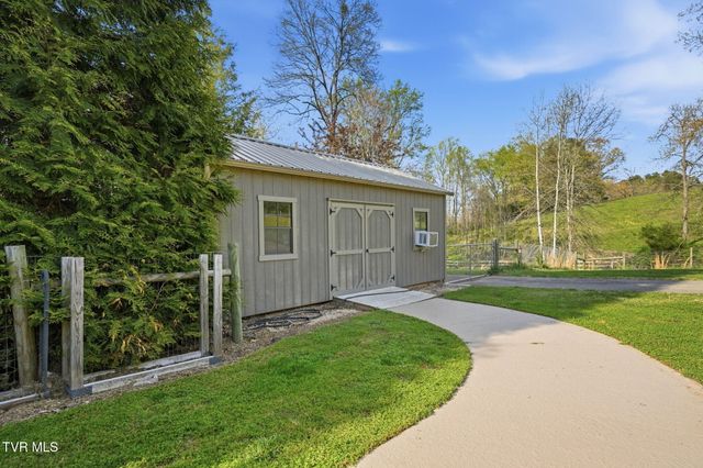 4953 Weaver Pike, Bluff City, TN 37618