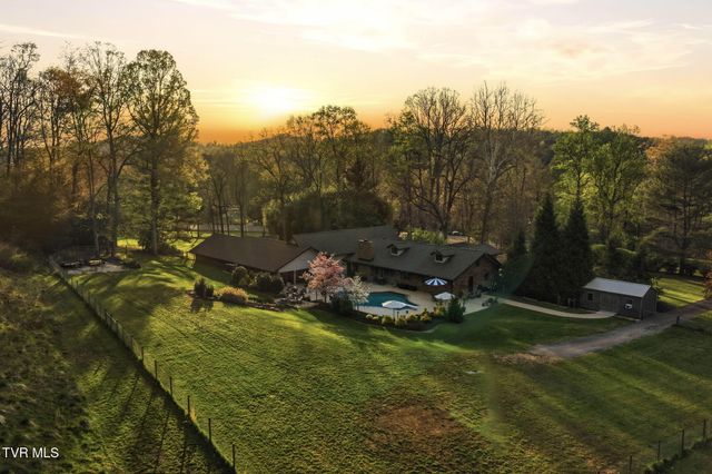 4953 Weaver Pike, Bluff City, TN 37618
