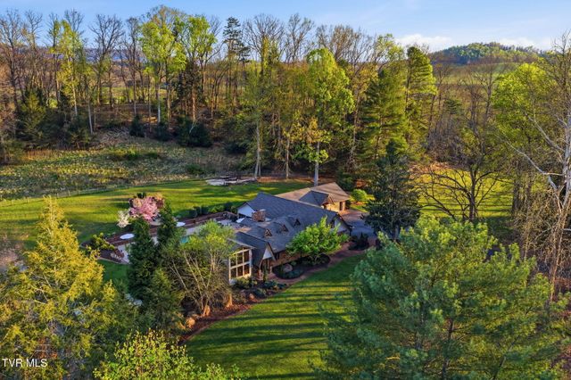 4953 Weaver Pike, Bluff City, TN 37618