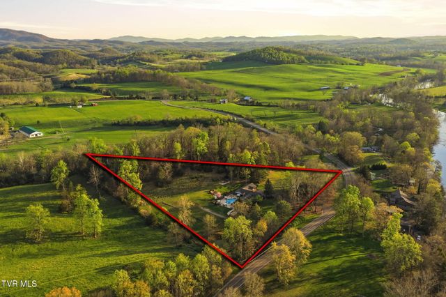 4953 Weaver Pike, Bluff City, TN 37618