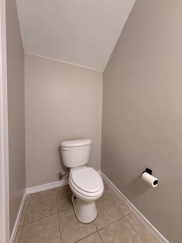 2123 Tom Street, Navarre, FL 32566