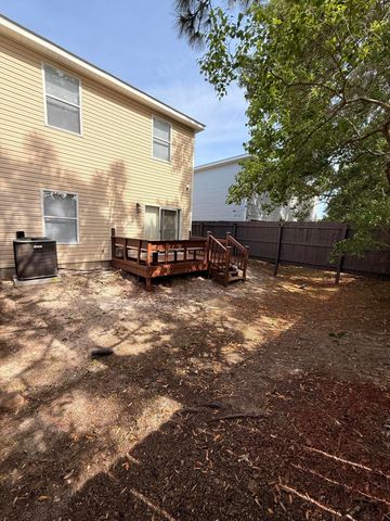 2123 Tom Street, Navarre, FL 32566