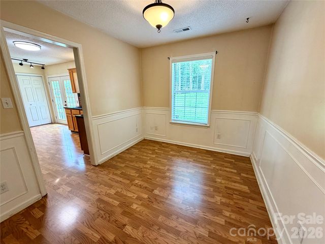 8004 Glencannon Drive, Charlotte, NC 28227