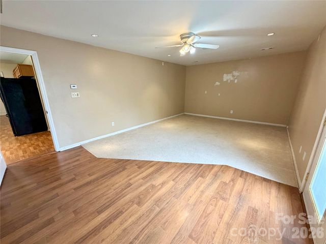 8004 Glencannon Drive, Charlotte, NC 28227