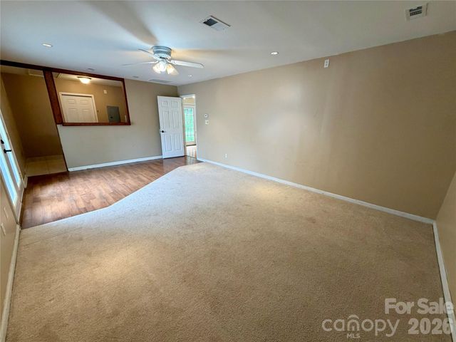 8004 Glencannon Drive, Charlotte, NC 28227
