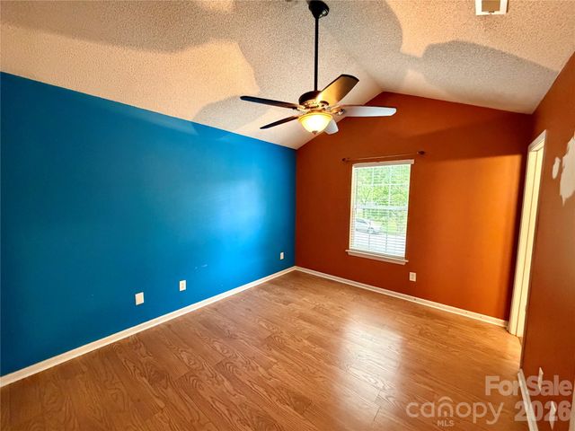 8004 Glencannon Drive, Charlotte, NC 28227