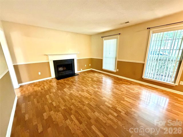 8004 Glencannon Drive, Charlotte, NC 28227