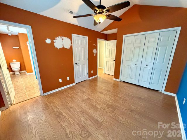 8004 Glencannon Drive, Charlotte, NC 28227