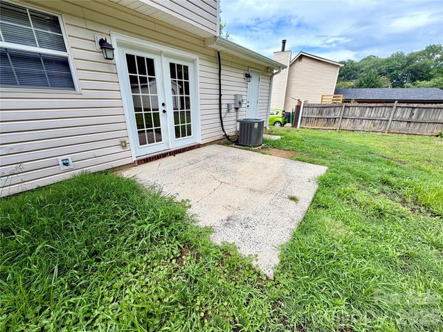 8004 Glencannon Drive, Charlotte, NC 28227