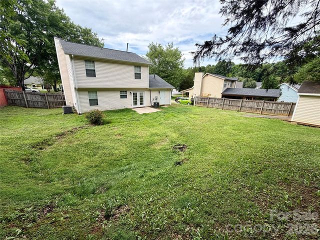 8004 Glencannon Drive, Charlotte, NC 28227