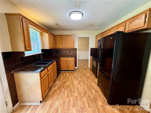 8004 Glencannon Drive, Charlotte, NC 28227