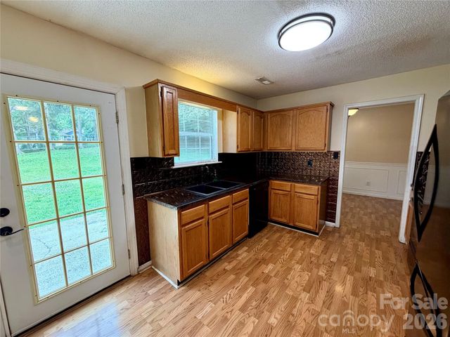 8004 Glencannon Drive, Charlotte, NC 28227