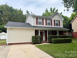 8004 Glencannon Drive, Charlotte, NC 28227