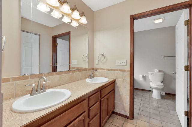 14113 Valley Hi Rd, Wichita, KS 67235