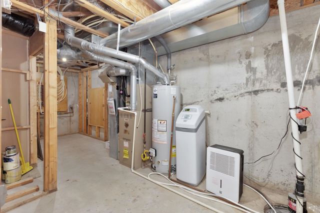 14113 Valley Hi Rd, Wichita, KS 67235