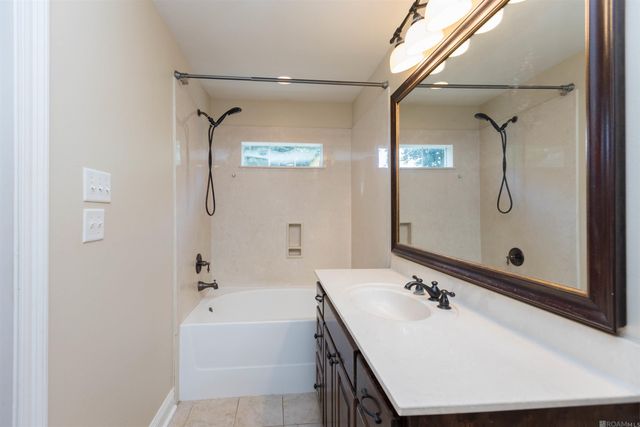 4724 Orchid St, Baton Rouge, LA 70808