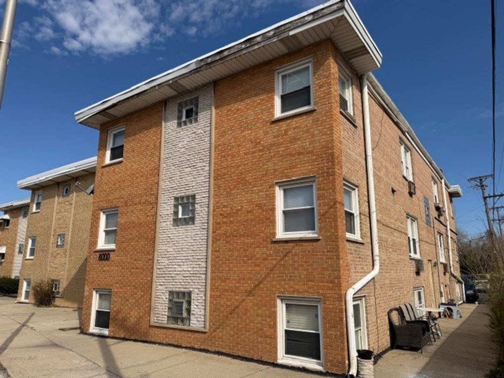 8000 Grand Avenue 2N, River Grove, IL 60171