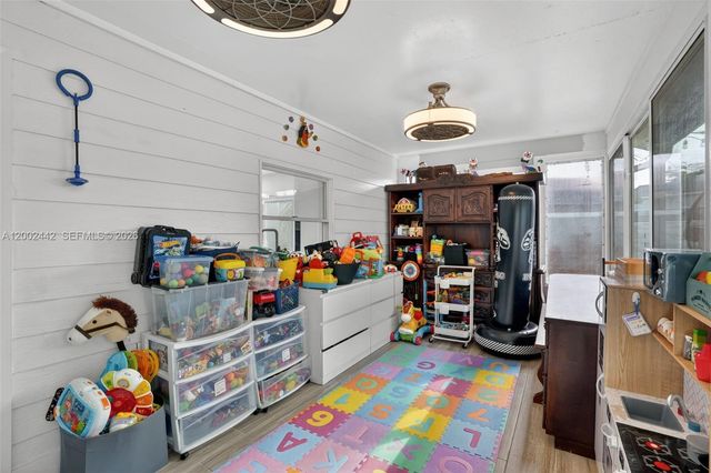 14914 SW 142nd Pl, Miami, FL 33186