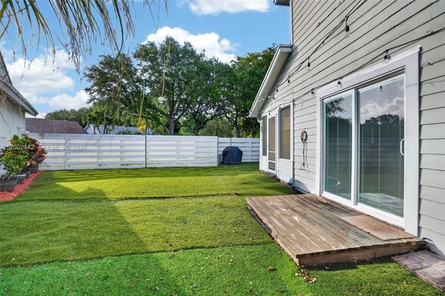 14914 SW 142nd Pl, Miami, FL 33186