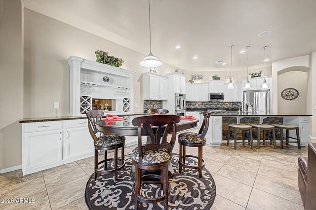 521 E MINERAL Road, Phoenix, AZ 85042