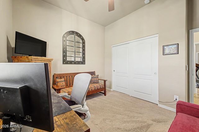 521 E MINERAL Road, Phoenix, AZ 85042