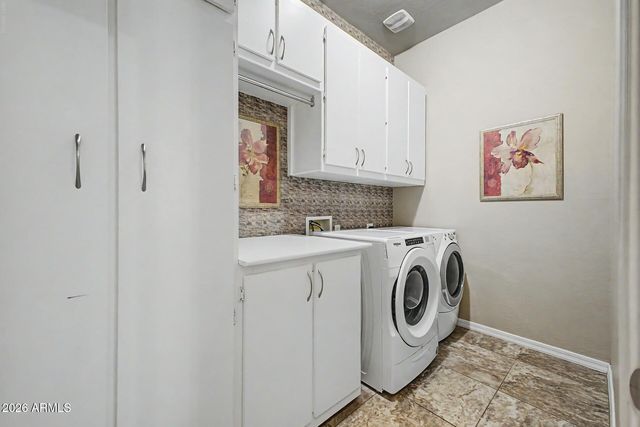 521 E MINERAL Road, Phoenix, AZ 85042