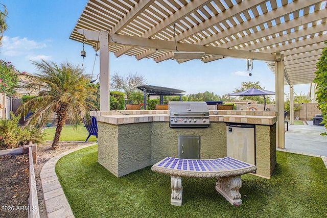 521 E MINERAL Road, Phoenix, AZ 85042