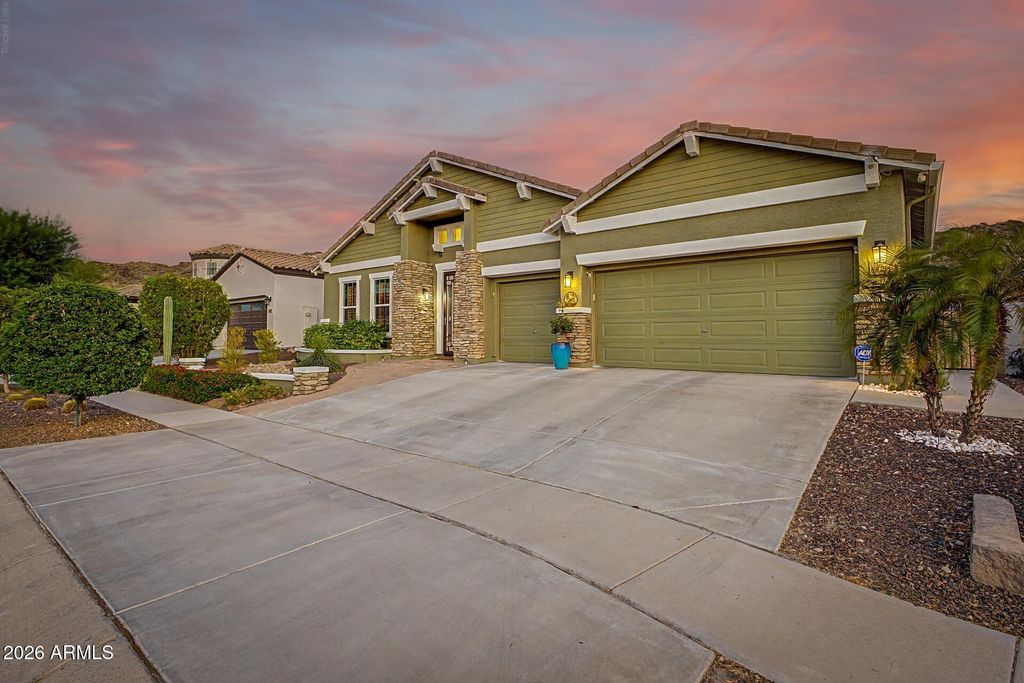 521 E MINERAL Road, Phoenix, AZ 85042