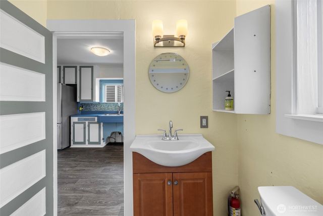 1442 E Whidbey Avenue, Oak Harbor, WA 98277