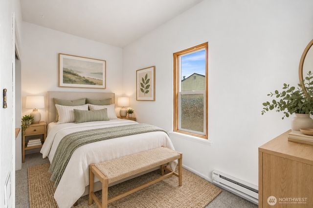 1442 E Whidbey Avenue, Oak Harbor, WA 98277
