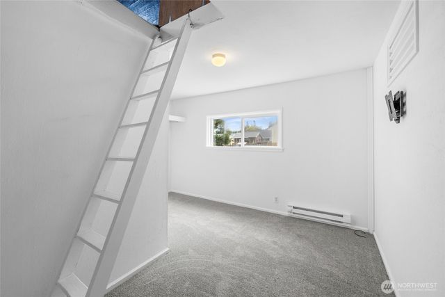 1442 E Whidbey Avenue, Oak Harbor, WA 98277