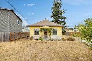 1442 E Whidbey Avenue, Oak Harbor, WA 98277