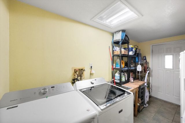 128 Keskey Road, Blum, TX 76627