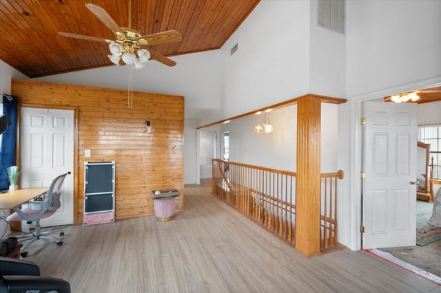128 Keskey Road, Blum, TX 76627