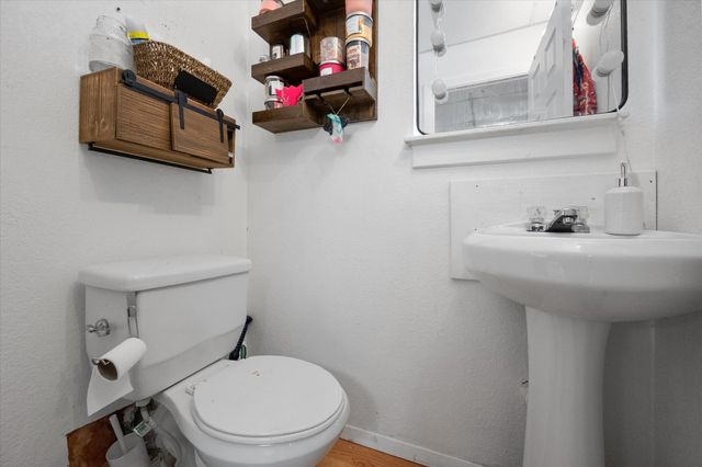 128 Keskey Road, Blum, TX 76627