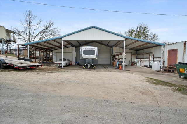 128 Keskey Road, Blum, TX 76627