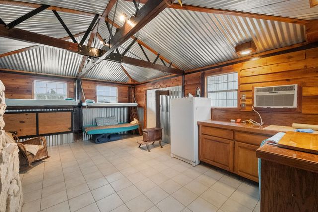 128 Keskey Road, Blum, TX 76627